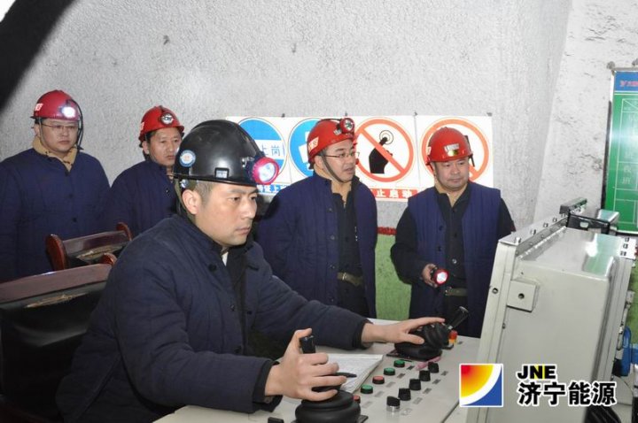 王宏伟春节前夕到义桥煤矿走访慰问