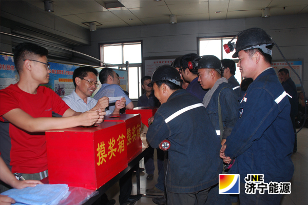 集团公司各企业开展“安全生产月”活动