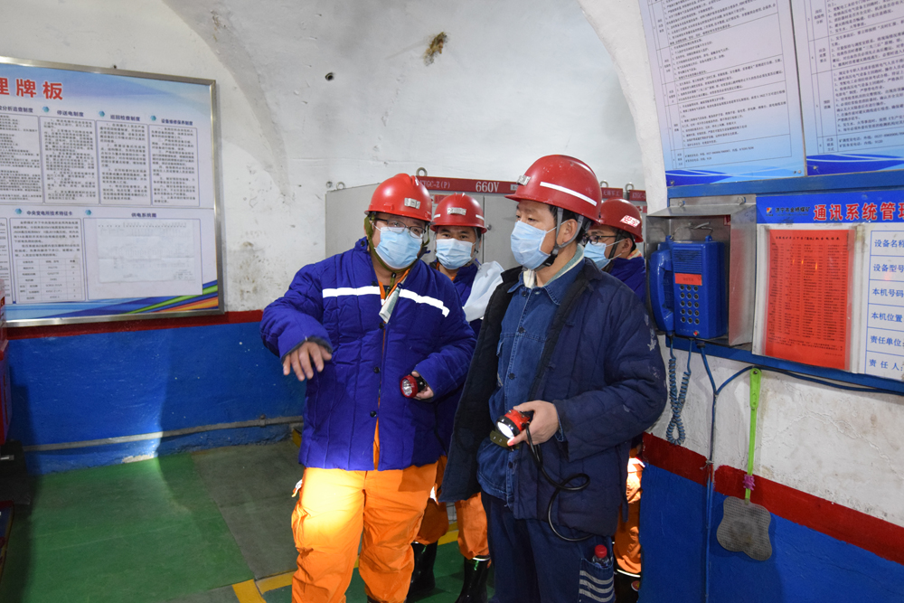 1610782632334969.jpg 2021年1月15日,金乡县委常委、常务副县长李福东到金桥煤矿检查指导工作(孙欢 摄) (1).jpg