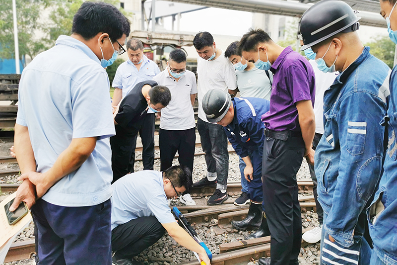 1629369501425933.jpg 现场培训.jpg