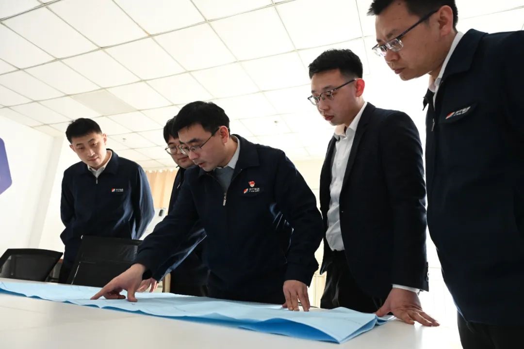 1704773000345889.jpg 640000.jpg