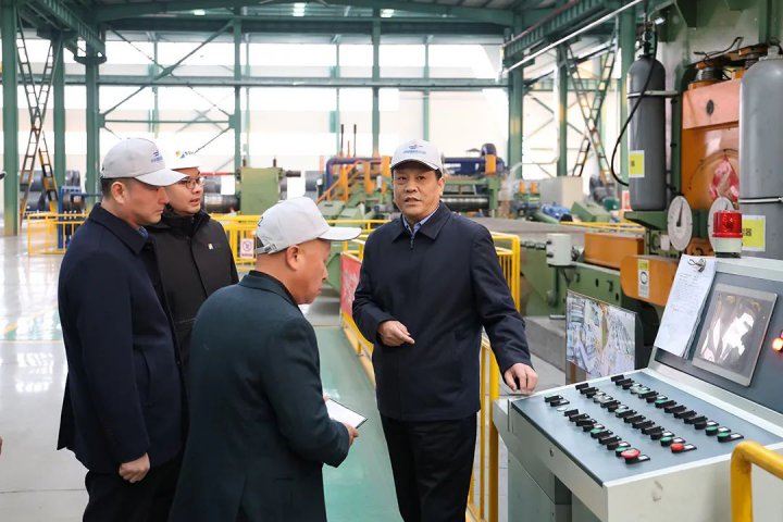 张广宇到智慧新钢调研指导工作